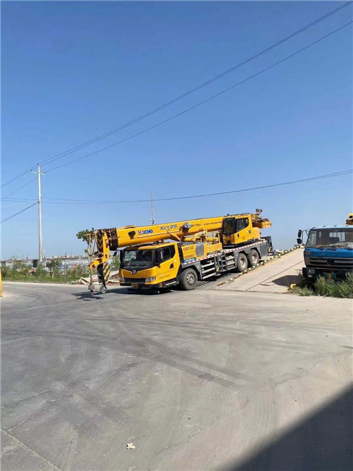 威信县吊车作业时，可能会产生哪些额外收费项目？